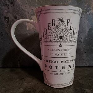 Spider Fluids Witch Potion By Alchemists Ltd 222 Fifth 18oz Latte Mug Halloween